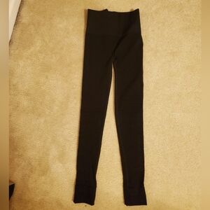 Blanqi hipster cuffed black leggings. Size medium